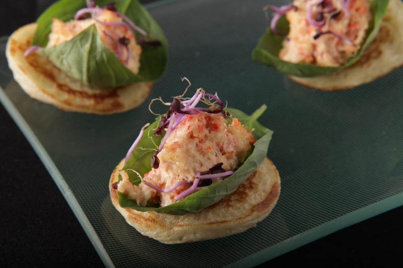 Canapé au crabe